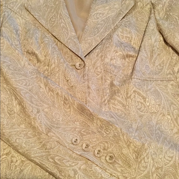 Gold Brocade Blazer - Picture 4 of 7